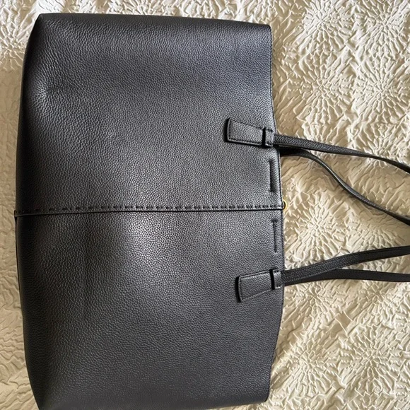 Tory Burch MCGRAW Leather Tote Bag - Picture 4 of 8